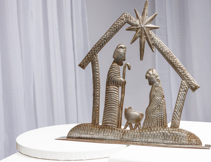 Star of Wonder Standing Nativity